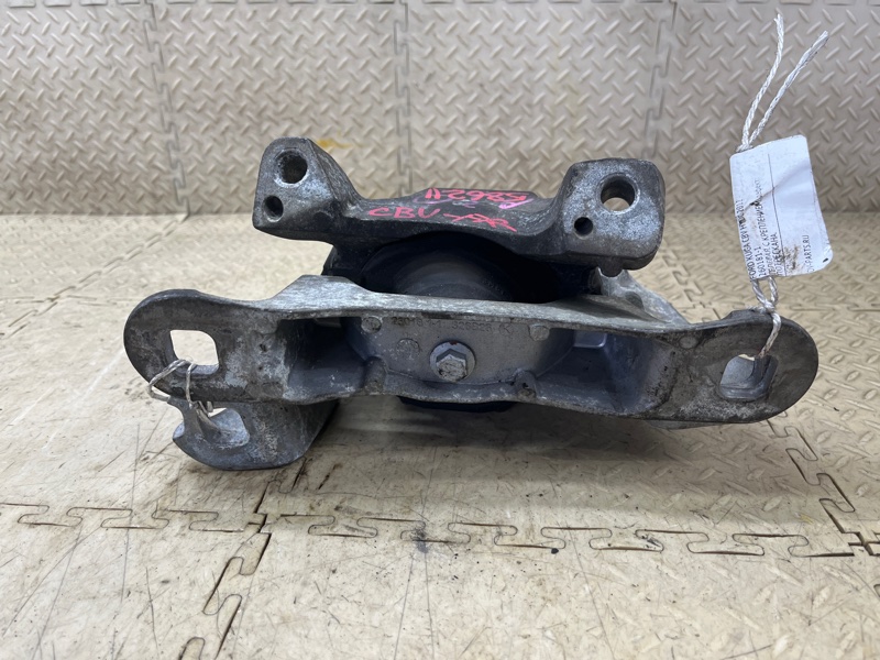 Подушка двигателя правая KUGA 2011 CBV HYDC Подушка двигателя правая KUGA 2011 CBV HYDC