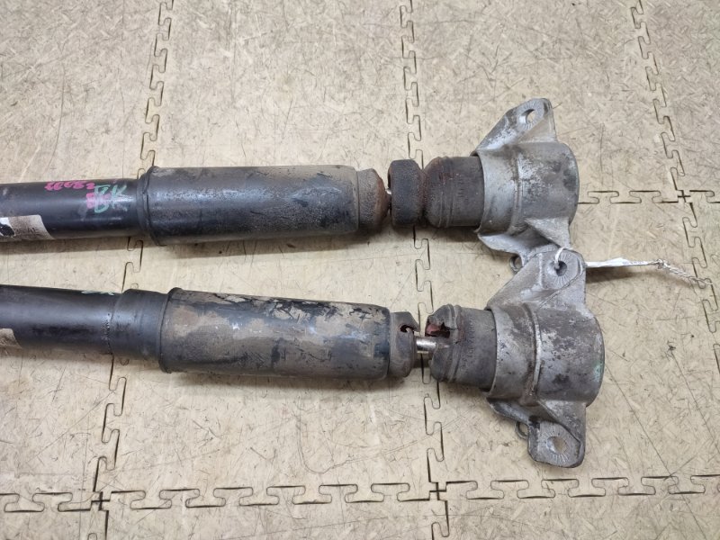 Амортизатор задний для AUDI A4 8K, 8K0513035AE, 8K0513035AE 2 ракурс Амортизатор задний для AUDI A4 8K, 8K0513035AE, 8K0513035AE 2 ракурс