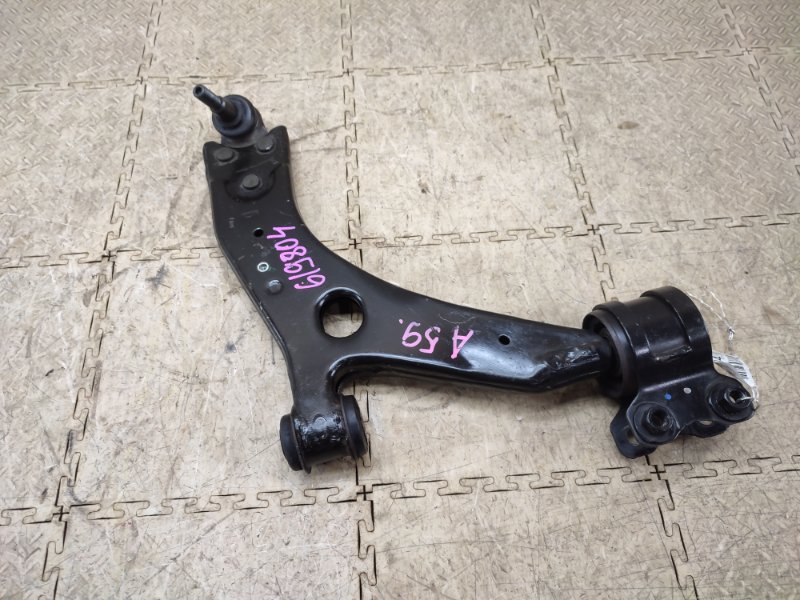 Запчасть рычаг передний правый VOLVO C30 2010 MK43 B4204S3 контрактная Рычаг передний правый VOLVO C30 2010 MK43 B4204S3 контрактная