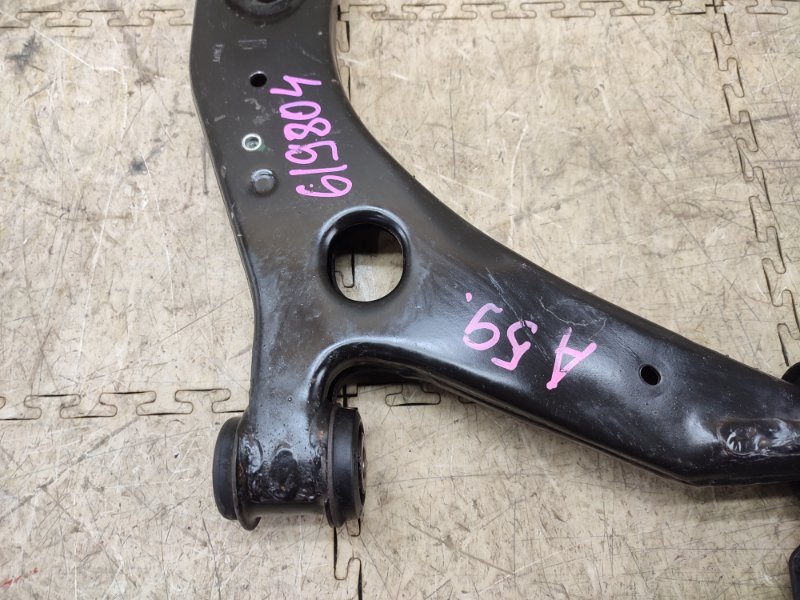 Рычаг передний правый C30 2010 MK43 B4204S3 Рычаг передний правый C30 2010 MK43 B4204S3