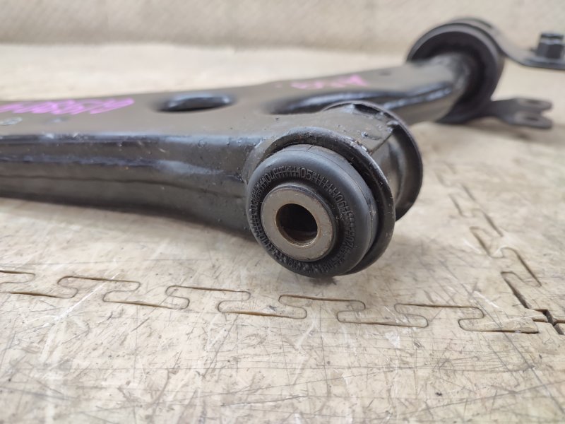 Рычаг передний правый C30 2010 MK43 B4204S3 Рычаг передний правый C30 2010 MK43 B4204S3