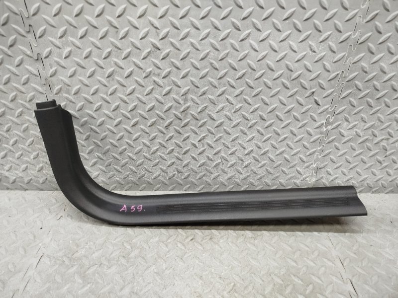 Запчасть накладка на порог передняя правая VOLVO C30 2010 MK43 B4204S3 8641785 контрактная Накладка на порог передняя правая VOLVO C30 2010 MK43 B4204S3 8641785 контрактная