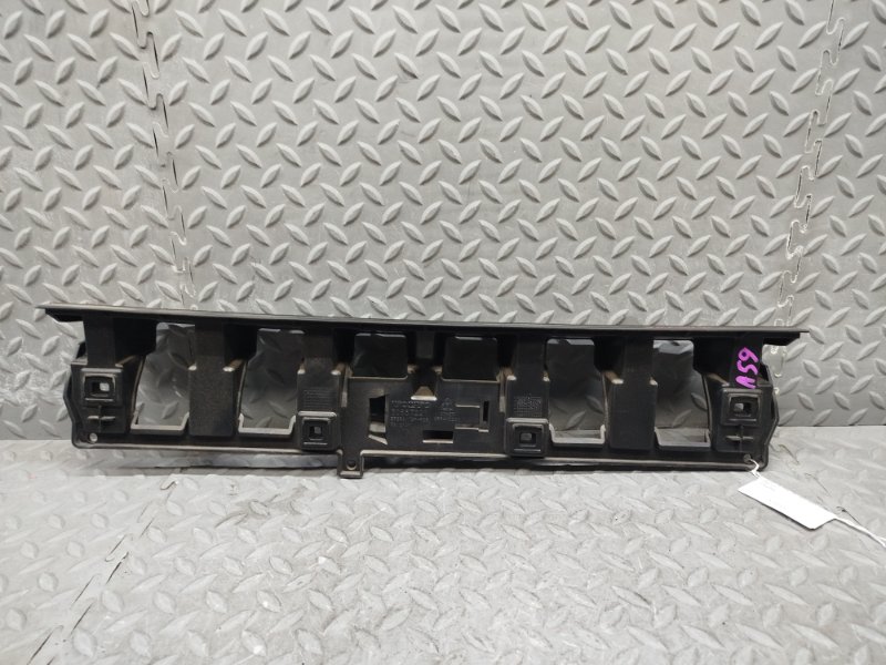 Запчасть крепеж бампера задний VOLVO C30 2010 MK43 B4204S3 30657221 контрактная Крепеж бампера задний VOLVO C30 2010 MK43 B4204S3 30657221 контрактная