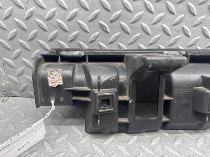 Крепеж бампера задний левый C30 2010 MK43 B4204S3