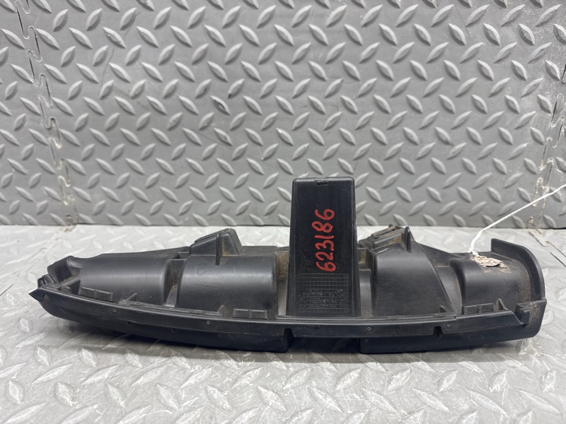 Крепеж бампера задний левый C30 2010 MK43 B4204S3