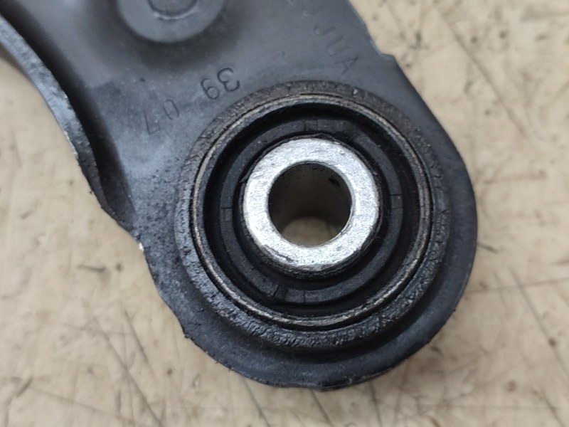 Рычаг верхний задний правый C30 2007 MK38 B5244S4