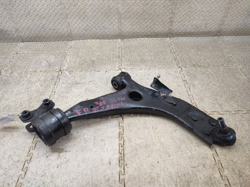 Рычаг передний правый VOLVO C30 2007 MK38 B5244S4 контрактная