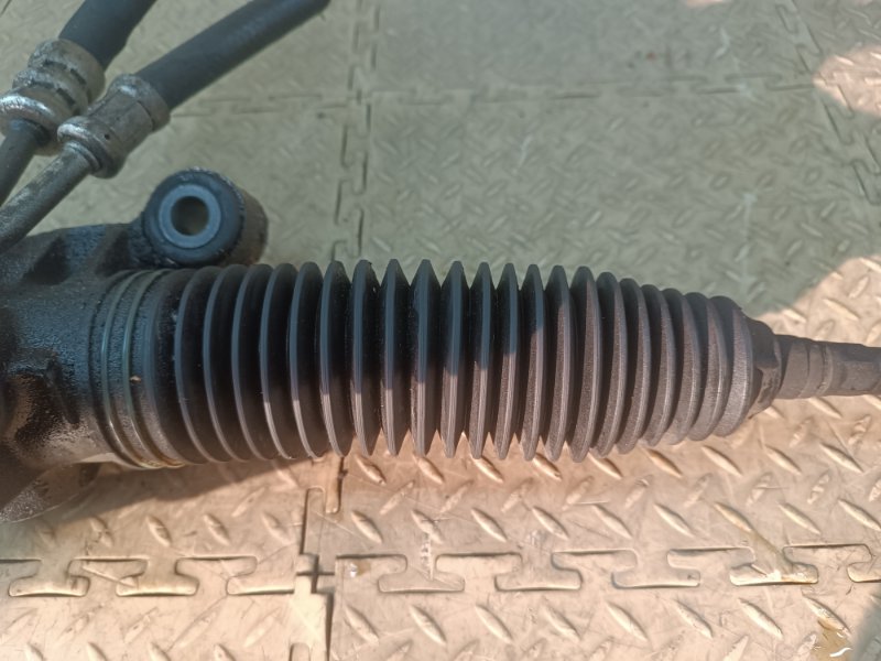 Рулевая рейка C30 2007 MK38 B5244S4 Рулевая рейка C30 2007 MK38 B5244S4