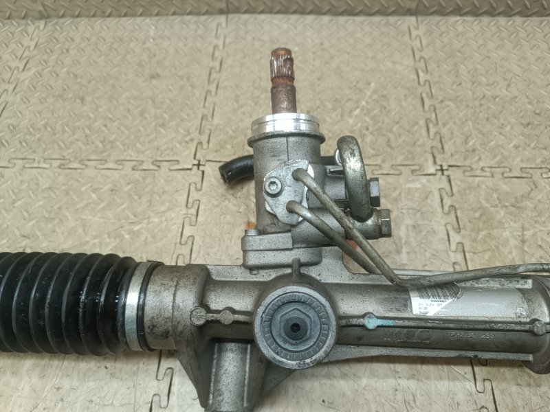 Рулевая рейка для ALFA ROMEO 159 939 939A000 4 ракурс Рулевая рейка для ALFA ROMEO 159 939 939A000 4 ракурс