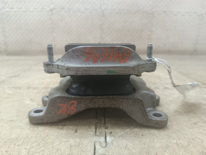 Подушка кпп для AUDI A4 8K CDN, 8K0399151, 8K0399151 2 ракурс Подушка кпп для AUDI A4 8K CDN, 8K0399151, 8K0399151 2 ракурс