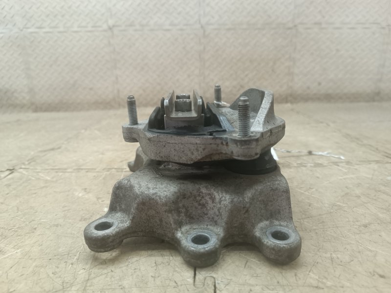 Подушка кпп для AUDI A4 8K CDN, 8K0399151, 8K0399151 3 ракурс Подушка кпп для AUDI A4 8K CDN, 8K0399151, 8K0399151 3 ракурс