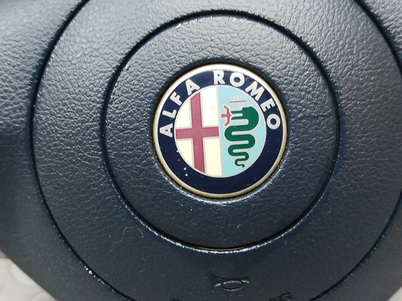 Airbag водительский для ALFA ROMEO 147 937 AR32310 3 ракурс Airbag водительский для ALFA ROMEO 147 937 AR32310 3 ракурс