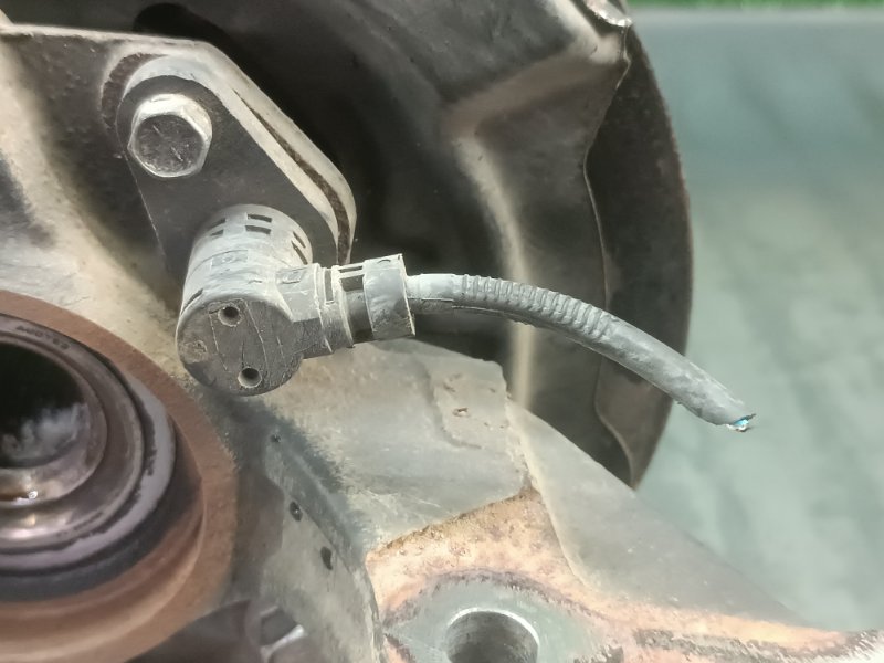 Ступица левая передняя для TOYOTA PASSO KGC10 1KR-FE 6 ракурс Ступица левая передняя для TOYOTA PASSO KGC10 1KR-FE 6 ракурс