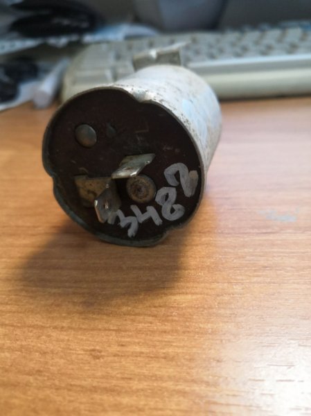 Реле Nissan Condor SH40 FD35 Реле Nissan Condor SH40 FD35