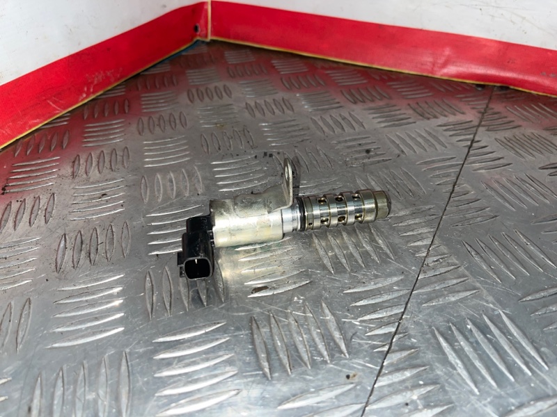 Клапан VVT-i X-Trail NT31 MR20DE
