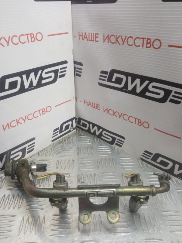 Форсунка топливная Subaru Forester SF5 EJ251