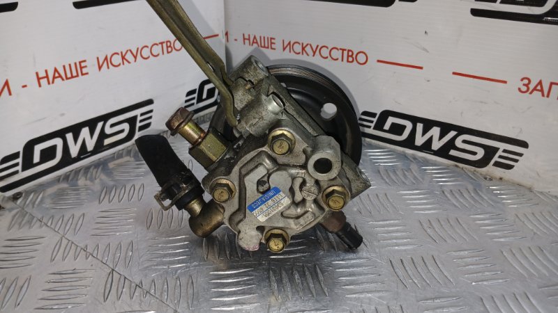 Насос гидроусилителя руля MPV LW3W L3-DE
