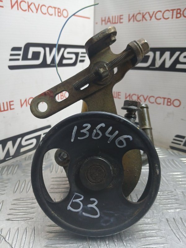 Насос гидроусилителя руля Mazda Demio DW3W B3-ME D20132650C Б/У