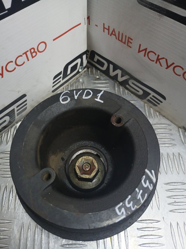 Шкив коленвала Isuzu Bighorn 1999 UBS25DW 6VD1 8-94460-623-1 контрактная