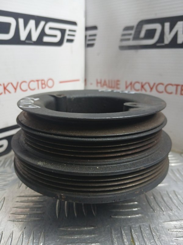 Шкив коленвала Isuzu Bighorn UBS25DW 6VD1