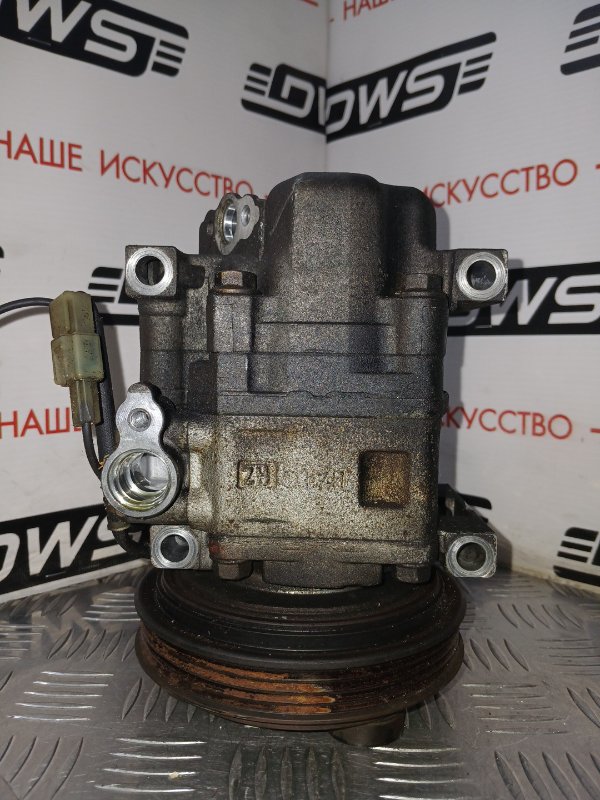 Компрессор кондиционера Demio DW5W B5