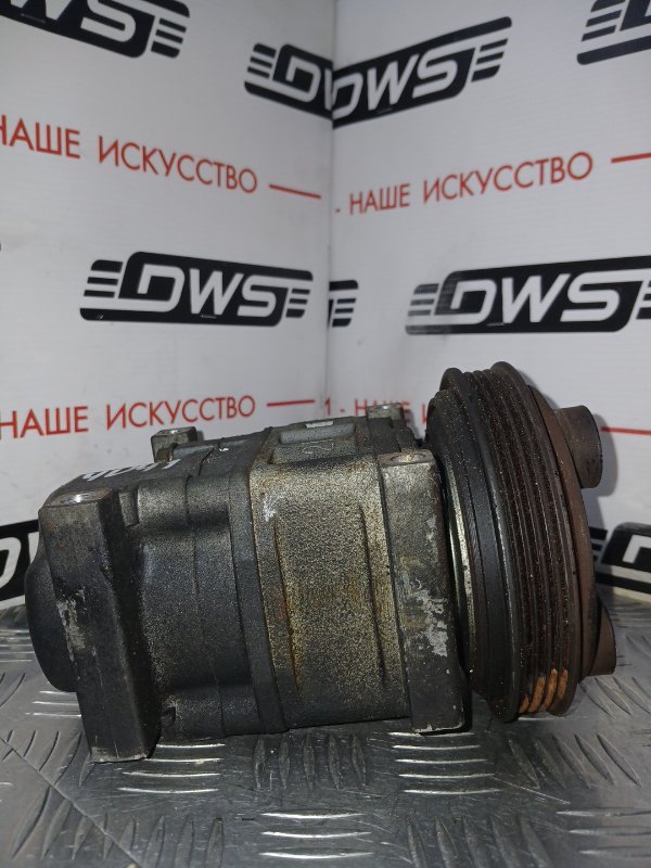 Компрессор кондиционера Demio DW5W B5