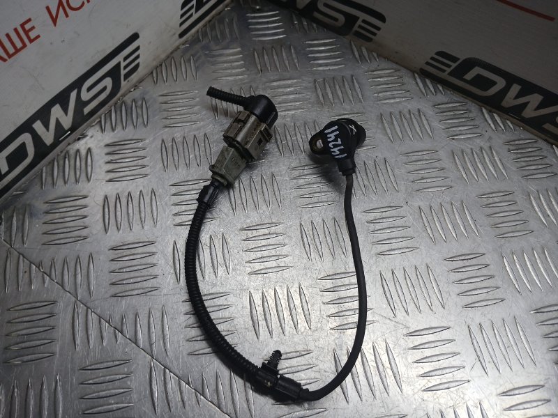 Датчик положения коленвала Volkswagen Touareg 7LA BMX Датчик положения коленвала Volkswagen Touareg 7LA BMX