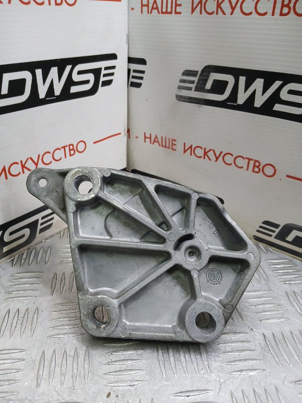 Кронштейн КПП, 1000 рублей, Красноярск