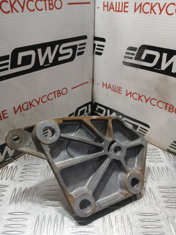 Кронштейн КПП, 1000 рублей, Красноярск