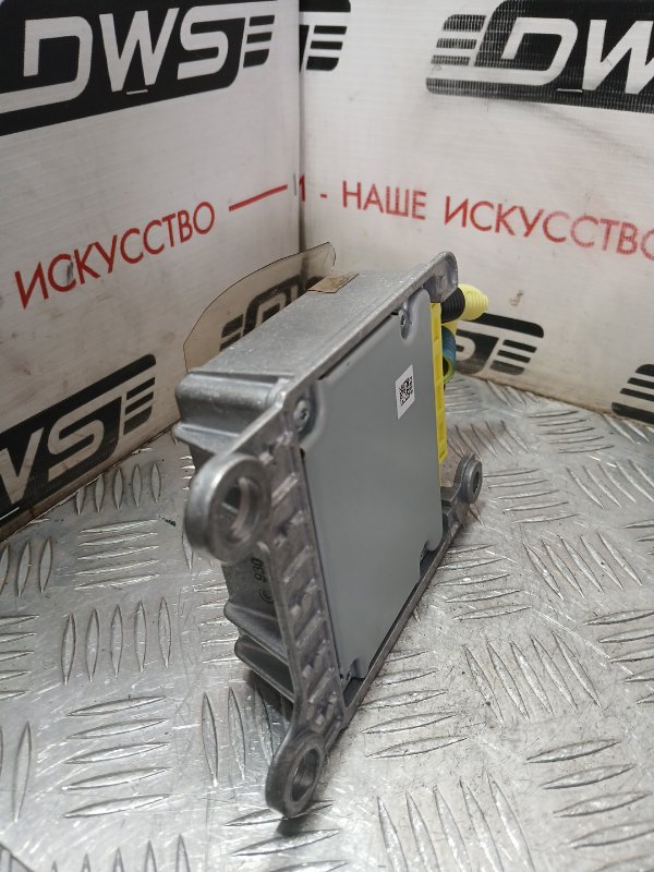 Блок управления SRS Lexus IS250 GSE25 4GR-FSE