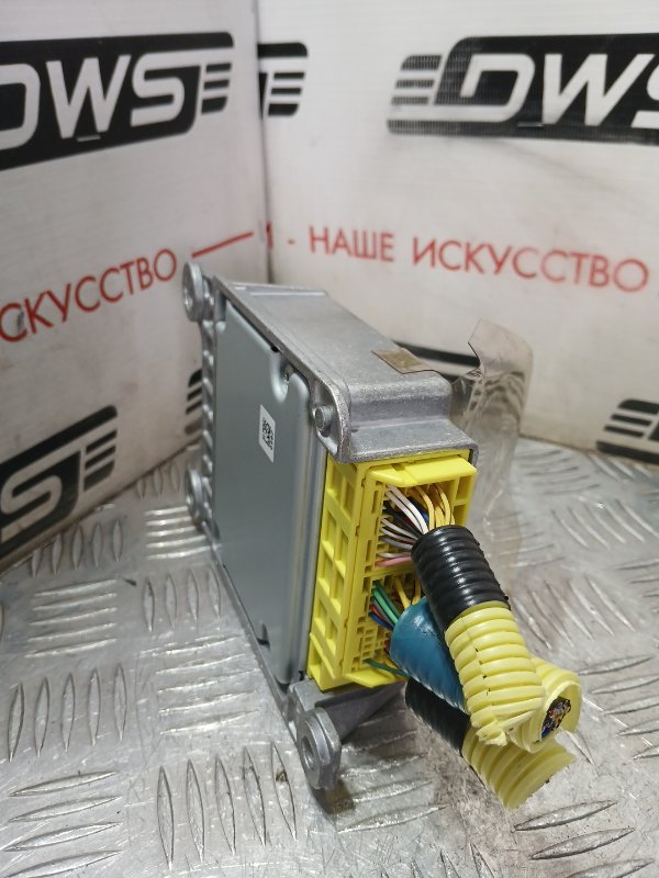 Блок управления SRS IS250 2010 GSE25 4GR-FSE