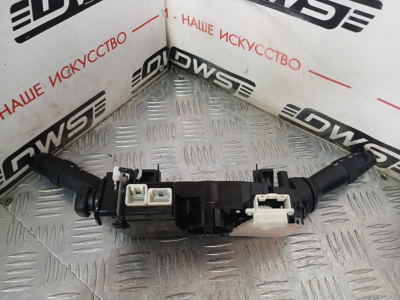 Переключатели подрулевые Lexus IS250 GSE25 4GR-FSE