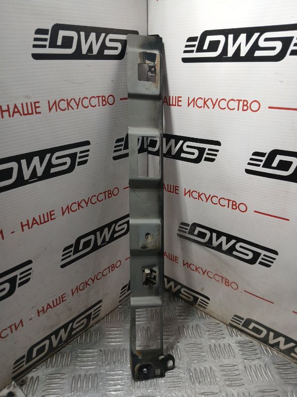 Кронштейн крыла, 500 рублей, Красноярск