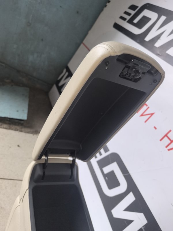 Подлокотник, 2000 рублей, Красноярск