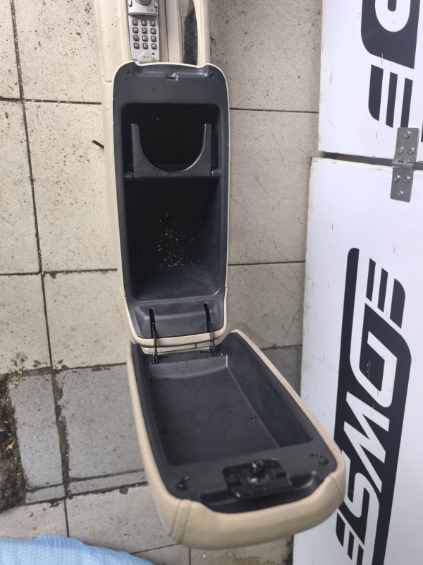 Подлокотник, 2000 рублей, Красноярск