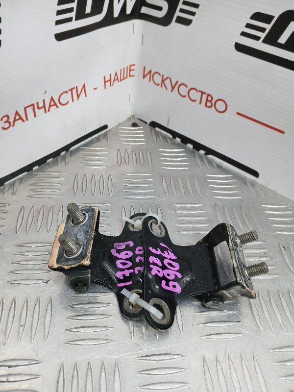 Петля двери багажника, 2000 рублей, Красноярск