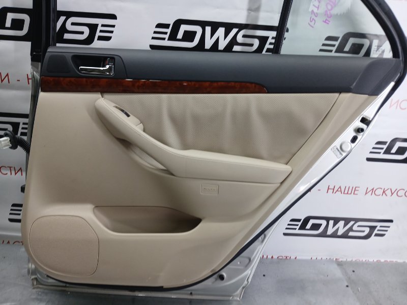 Дверь задняя правая, 10000 рублей, Красноярск