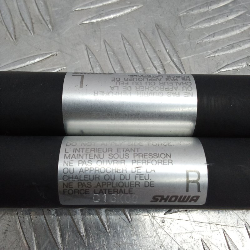 Амортизатор багажника, 1000 рублей, Красноярск