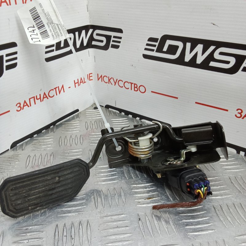 Педаль газа, 1000 рублей, Красноярск