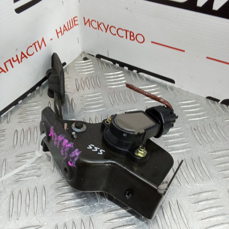 Педаль газа, 1000 рублей, Красноярск