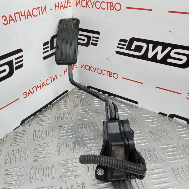 Педаль газа, 1000 рублей, Красноярск