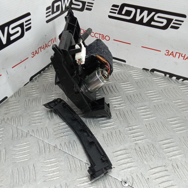 Прикуриватель Lexus IS250 GSE25 4GRFSE