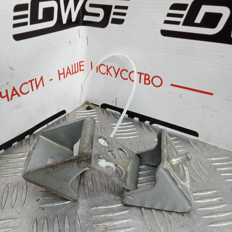 Петля двери багажника, 500 рублей, Красноярск