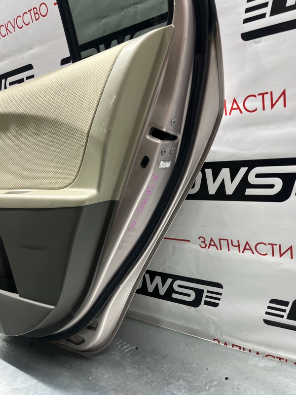 Дверь задняя правая, 8500 рублей, Красноярск