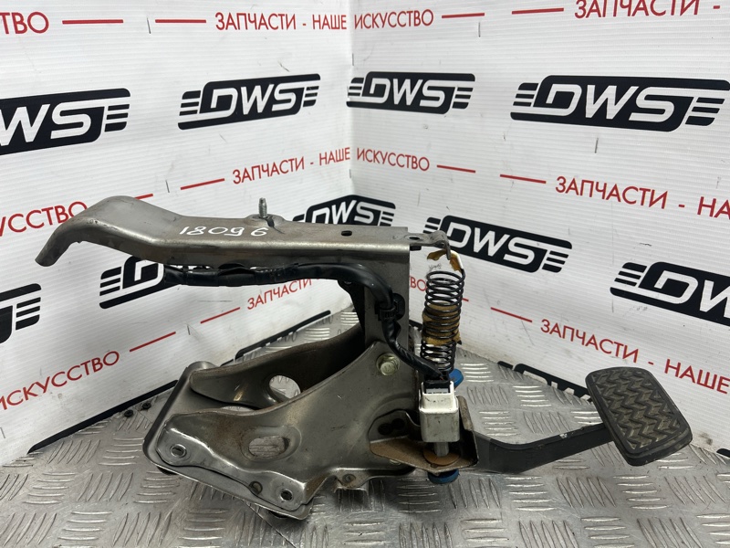 Педаль тормоза, 500 рублей, Красноярск