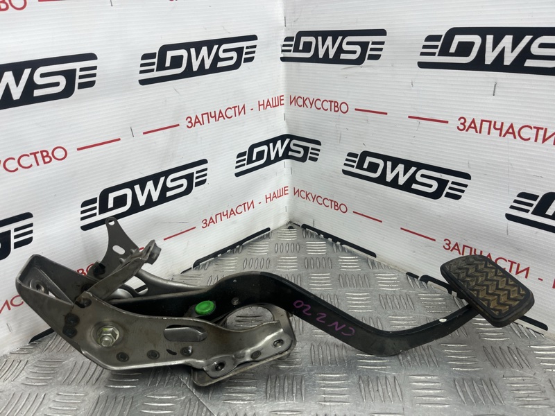 Педаль тормоза, 1000 рублей, Красноярск