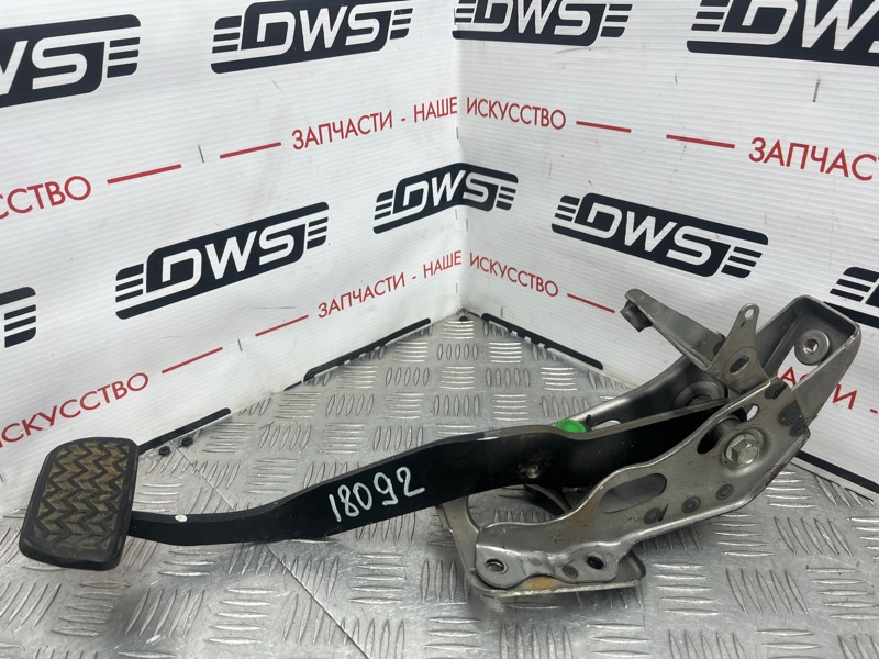 Педаль тормоза, 1000 рублей, Красноярск