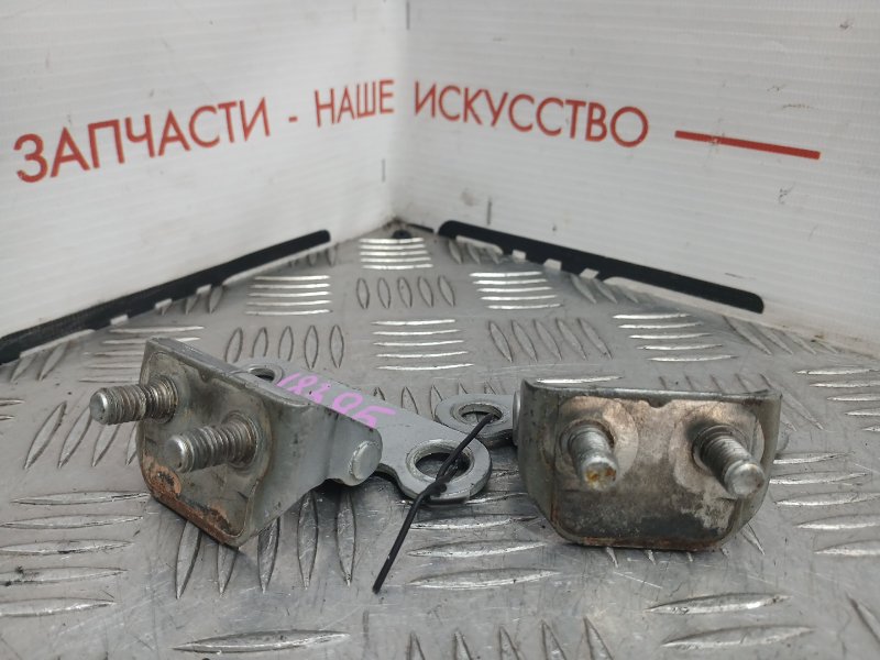 Петля двери багажника, 1500 рублей, Красноярск