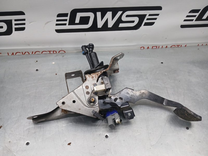 Педаль тормоза, 500 рублей, Красноярск