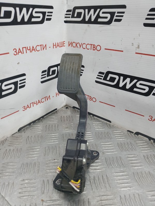 Педаль газа, 1000 рублей, Красноярск